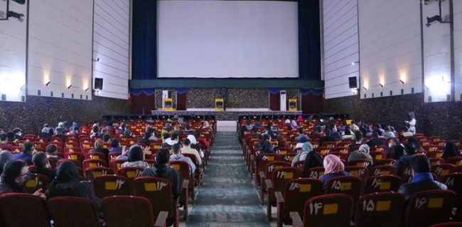 قیمت بلیت سینماهای کرمانشاه تا قبل از افطار، نیم بها شد